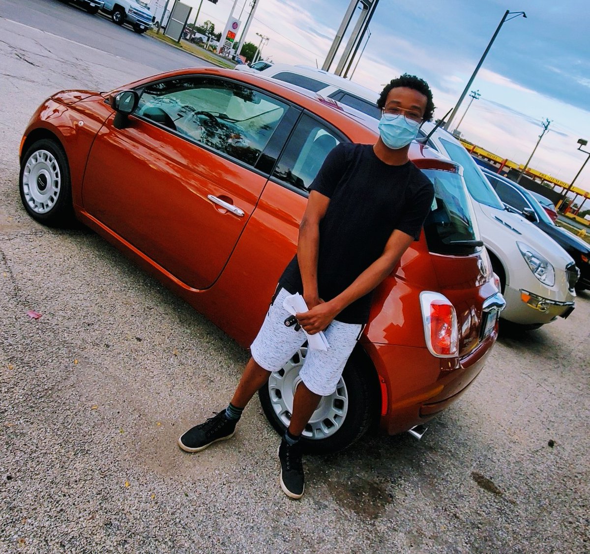 PsiKiii's tweet photo. Lmao I bought a car https://t.co/UTzUIpr9Rq