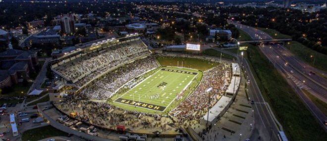 JaydenJohn04's tweet photo. Very blessed to receive an offer from Alabama state university 🖤💛🐝#gohornets #blessed @OKC_kicking @KornblueKicking @CoachTonyBugeja @larryblustein @Roc__Nation @NCSA_CoachJames https://t.co/y6jV7pwfdS