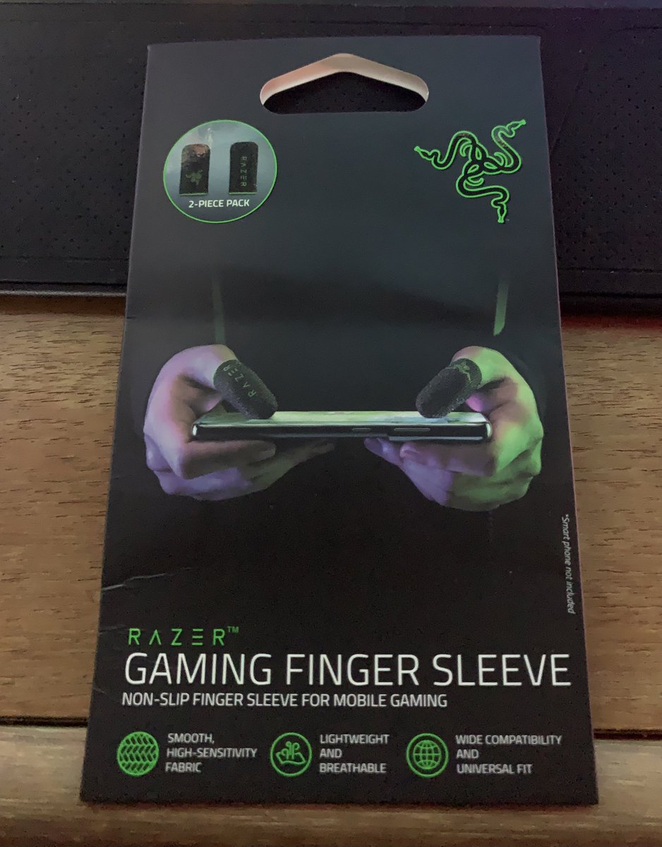 MotatoClark's tweet photo. Thank you @Razer for sending me their new gaming finger sleeves to try out on stream! They are definitely comfortable to wear while playing CODM (even better they arrived on my birthday 👀) https://t.co/hzM3AXoVTQ