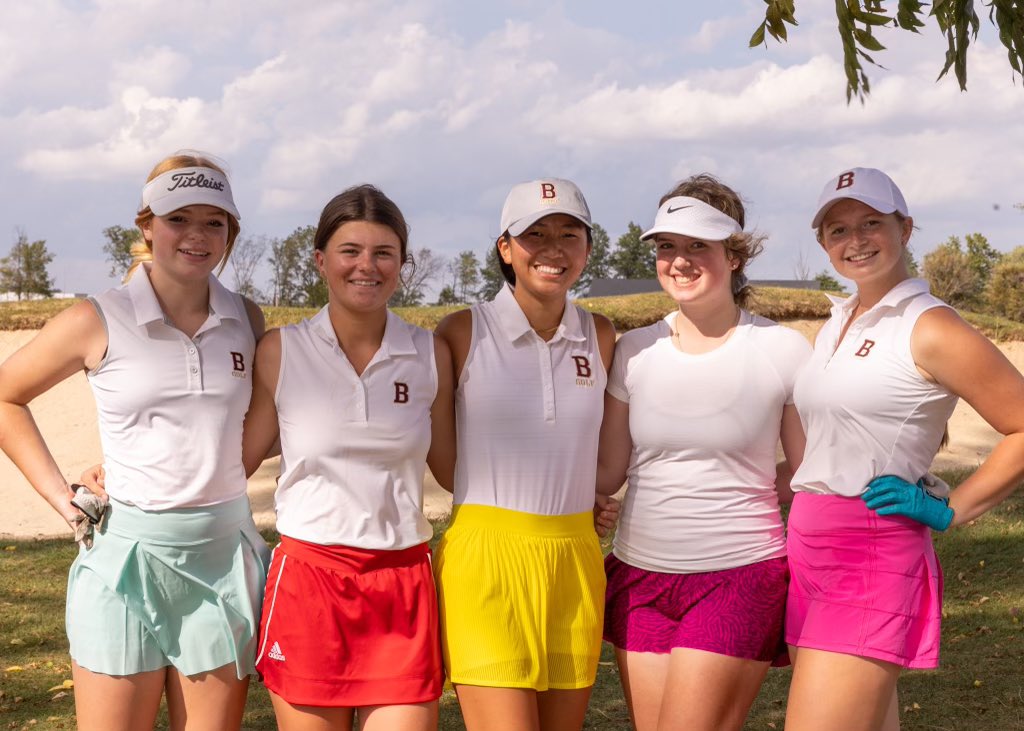 Congrats to our <a href="/bjpsgirlsgolf/">Brebeuf Jesuit Girls Golf Team</a> seniors!

#Seniorday
#GoBraves