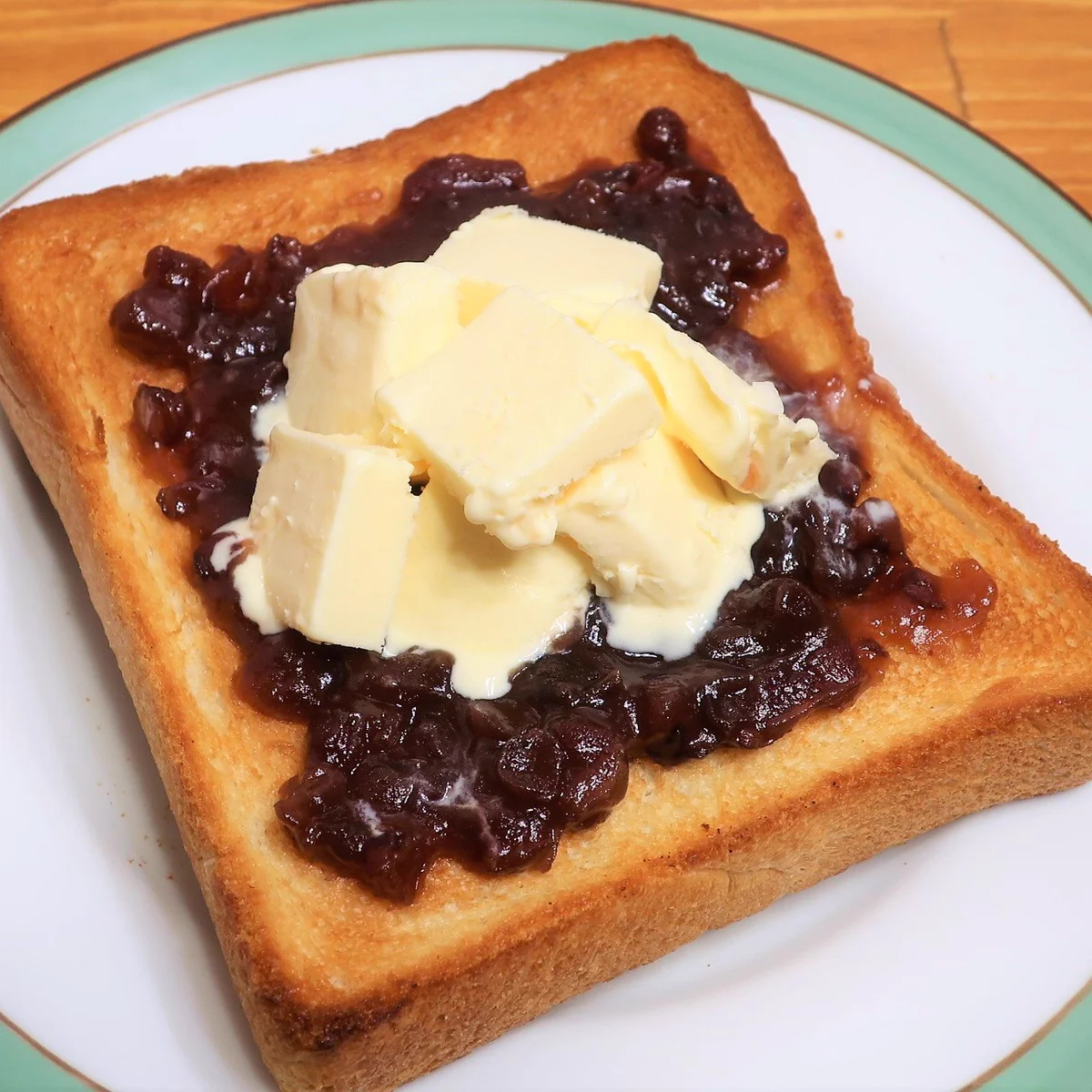 かじるバターアイスが名古屋に来るとカロリーの暴力が生まれるらしい‼