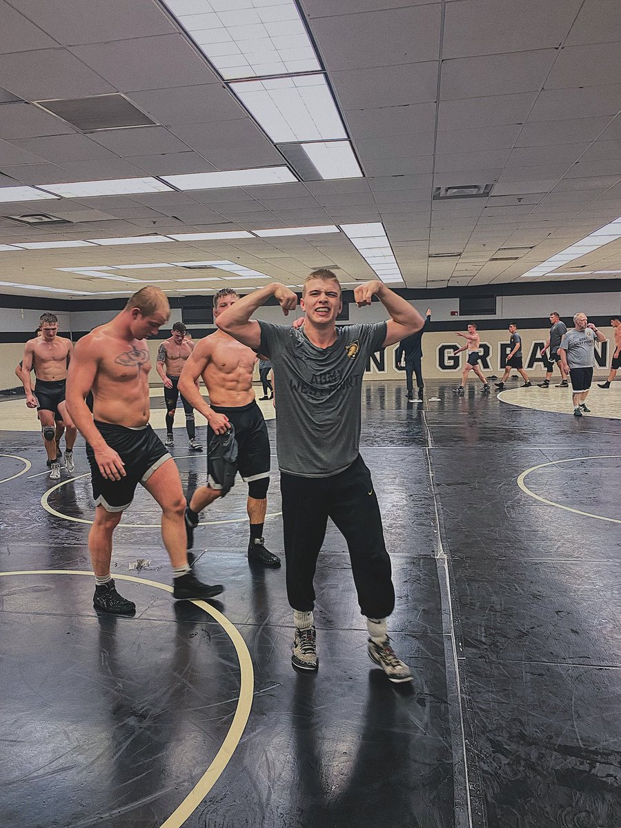 ArmyWP_Wres's tweet photo. Always working. Always improving. #ChasingGreatness 💪💪 https://t.co/9ZGVV5vMVQ