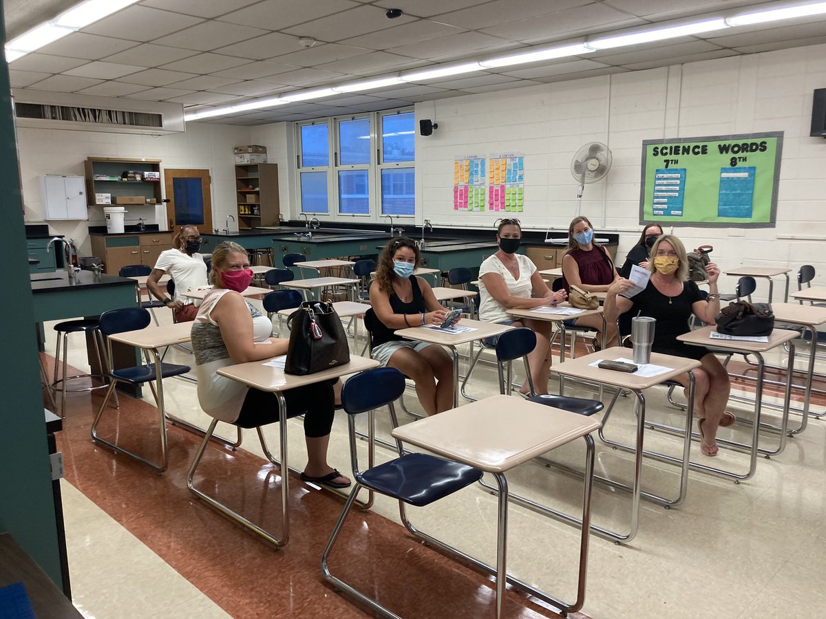 We had so much fun tonight meeting our Riverfront families, it was even more fun taking pictures of all the guardians sitting in the student desks!! #RiverfrontRocks