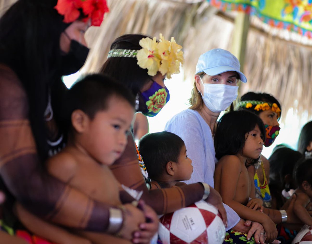 yazcortizo's tweet image. Estuve visitando la bellísima comunidad indígena Parará Purú, en el corregimiento de Caimitillo, para realizar una gira de asistencia social, en beneficio de más de 160 familias. Hicimos entrega de bolsas de comida, leches, colchonetas, kits escolares y de cocina.