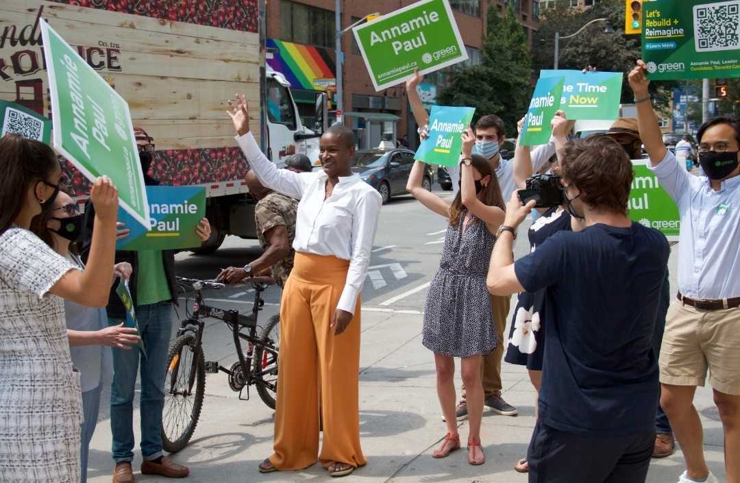 morricemike's tweet photo. We're so excited to welcome Green Party of Canada leader @AnnamiePaul to #KitchenerCentre tomorrow morning!
Sign wave: 8:45 @ Frederick &amp; Lancaster
Press event and Meet &amp; Greet: 9:30 am @ Civic Centre Park - 85 Queen St North
See you there!
#MikeforKitCen https://t.co/cnMOm8ixZo