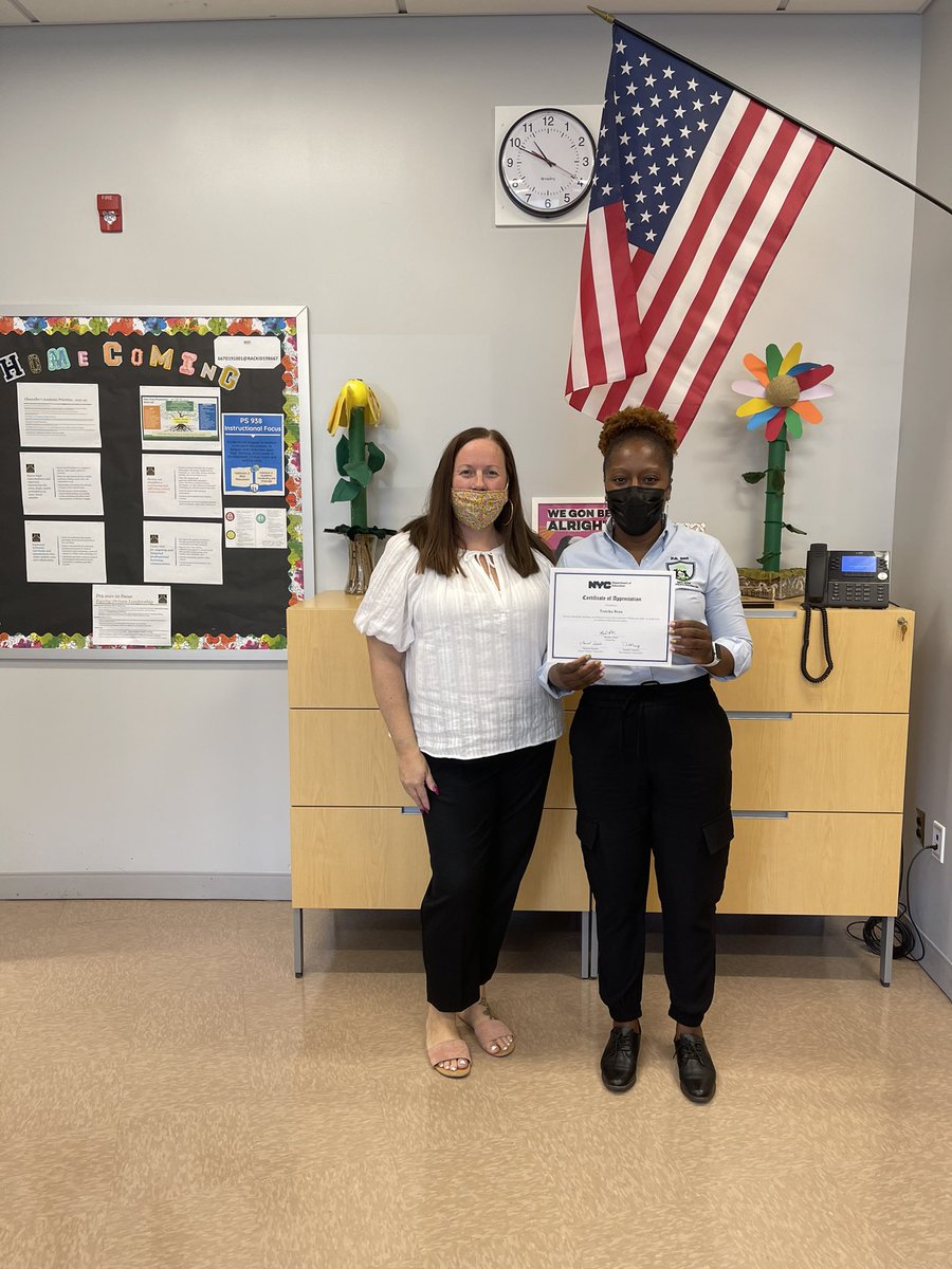 Recognizing and celebrating all of our principals across the district who are going all the way up and beyond! #Homecoming #d19allthewayup <a href="/TamraCollinsD19/">Tamra Collins</a> @ExecSuptKWatts <a href="/MS935BK/">M.S. 935</a> <a href="/19K938/">PS938</a> &amp; PS 345