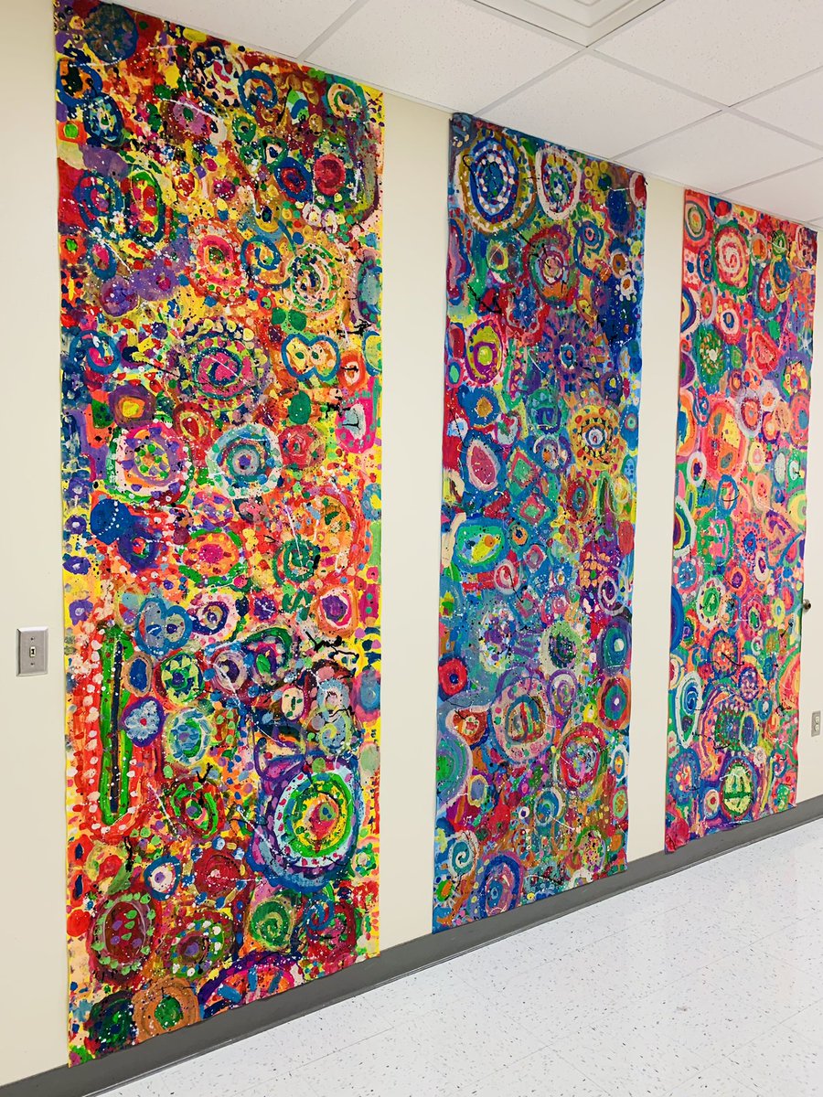 SiglerArt's tweet photo. Hip Hip Hooray! It’s #DotDay2021 We’ve made our mark. We’ve pledged to encourage one another and to have a #GrowthMindset ❤️💛💙🎨 Let’s celebrate‼️ #ArtSmart #ProudArtTeacher https://t.co/AzXQA3dIlw
