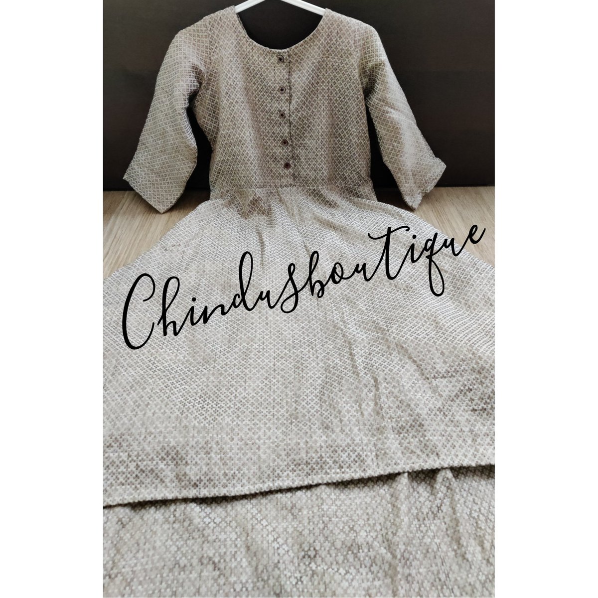 chindusboutique's tweet photo. @chindusboutique
Product : Kurti - Cotton with thread work & High low bottom
Size : Customized
Color : Sandal
Tip : Match with Brown ankle legging
#chindusboutique #chindu #button #sandal #highlow #thread #brown #threadwork #offwhite #slit #highlowdress #smallbusiness #anarkali https://t.co/ZIrjS4nez6