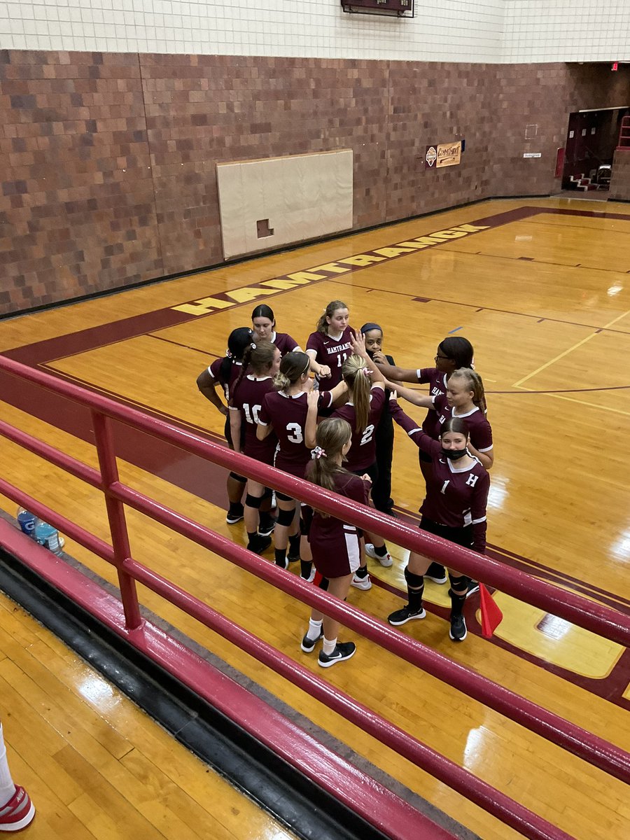 HHSCosmos's tweet photo. Shoutout to @11Vinnessa and the rest of our ladies on volleyball team for the win and starting off the season 4-0 beating a undefeated River Rouge team #gocosmos https://t.co/a540ir1PnC