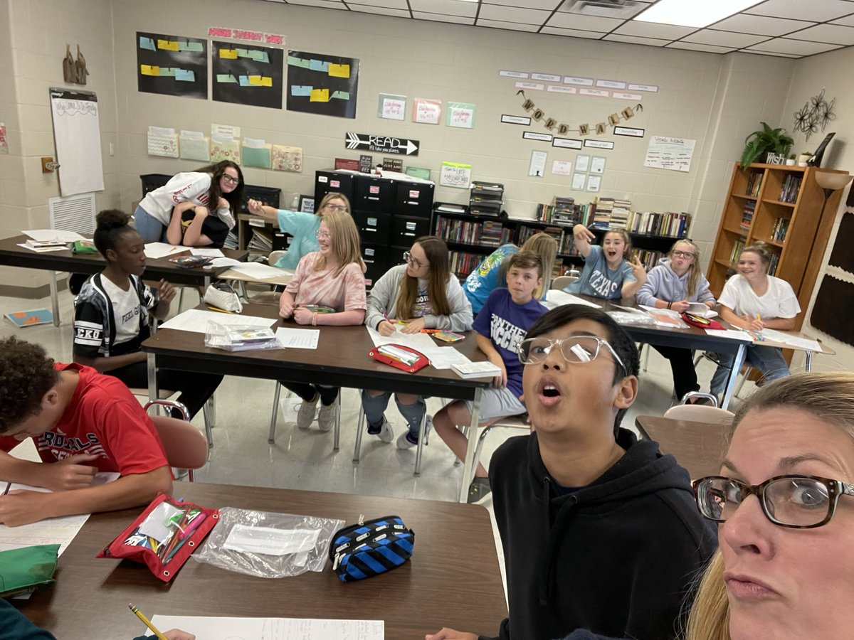 JMorris8thELA's tweet photo. Classroom collaboration: Updating Team Bell Basketball Cards @WitWisdomELA @PanthersPwms @8thPwms #Sumnerachieves https://t.co/bnTJwQ290T