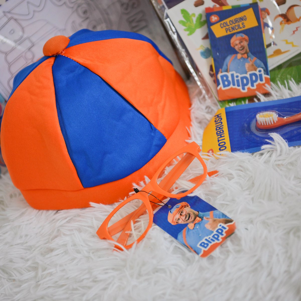 ShowbagLand's tweet photo. Eli's face says it all.... The Blippi Showbag is a huge hit with this little Blippi fan. 
​📷: @mummys_a_photographer https://t.co/j2AvZ2udLE