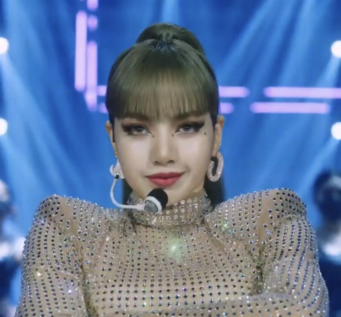 liligisoo's tweet photo. @chartdataCD I vote #LISA for #TheBestTrackListCD https://t.co/VJOxep9yOW