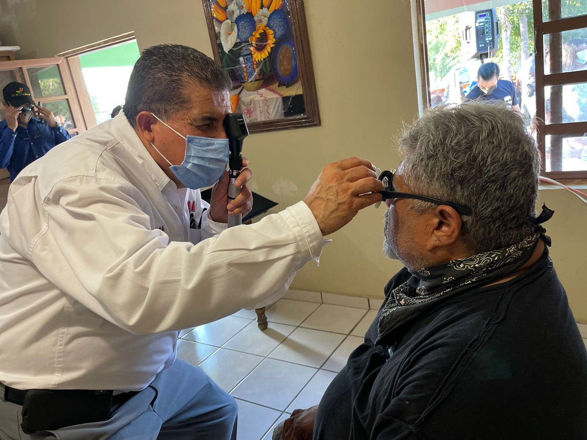normaltrevino's tweet photo. Con el objetivo de seguir apoyando a las familias de #PiedrasNegras, en el #PRI municipal llevamos a cabo #PRIGada en la colonia Valle Escondido donde se dieron servicios como: 1/2 https://t.co/A3E7hrSjsv