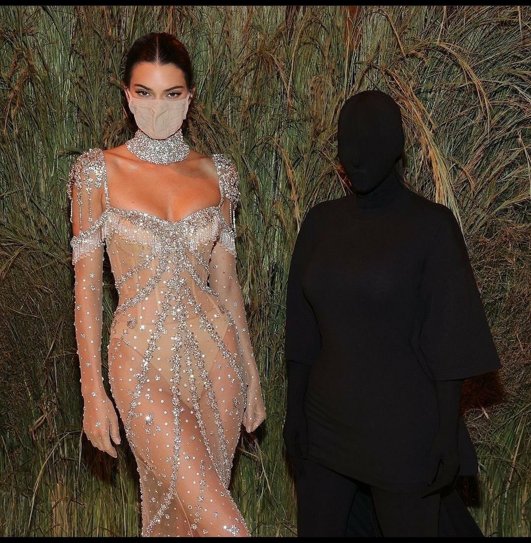 Proteinbabaa's tweet photo. My friends going out VS me going out https://t.co/k3lLRiEcjK
