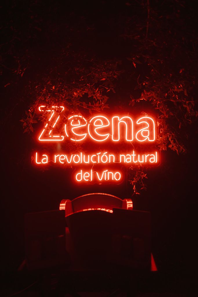 ¿Quieres que tu evento sea todo un éxito? 

¡Cuenta con Zeena! PatroZEENAdora oficial de tus momentos de placer y ahora también de tus eventos.

@SwabArtFair <a href="/kmzerohub/">kmzerohub</a> <a href="/candleconcert1/">candleconcert</a> 

drinkzeena.com/es/zeena-viste…