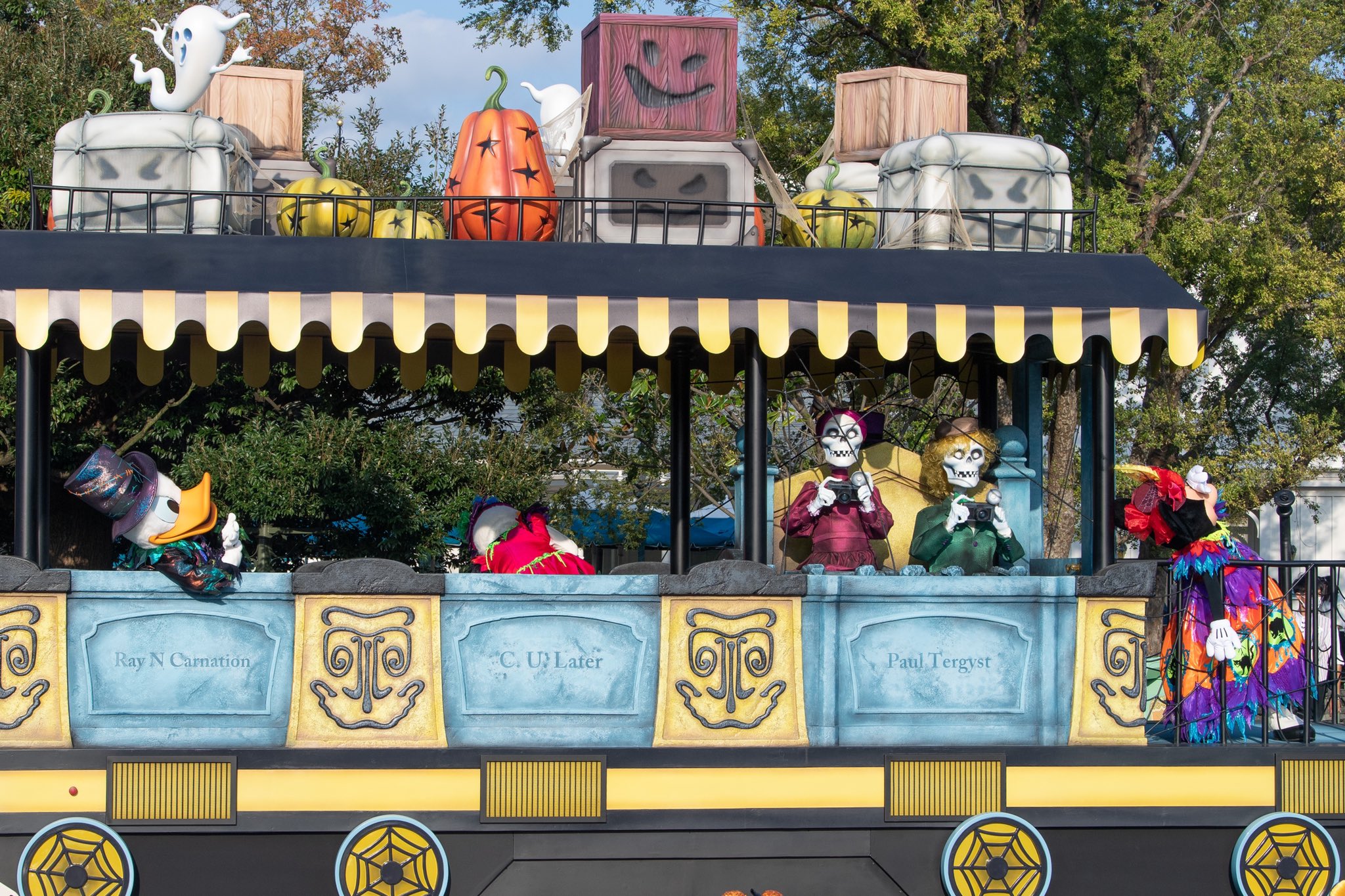 Mezzomikiのディズニーブログ ハロウィーンバージョン 東京ディズニーランド ミッキー フレンズのグリーティング パレード 本日より公演スタート T Co Tkwytjwqdk T Co Decsnhjdb3 Twitter