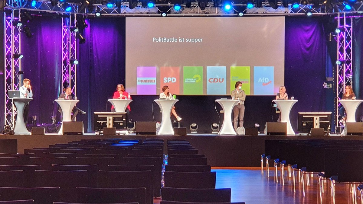 Heute #PolitBattle zur #Bundestagswahl in #Ratingen mit @jessica_malisch von der #AfD. Die Übertragung ab 10 Uhr sehen Sie hier: youtube.com/channel/UC4Q9n…