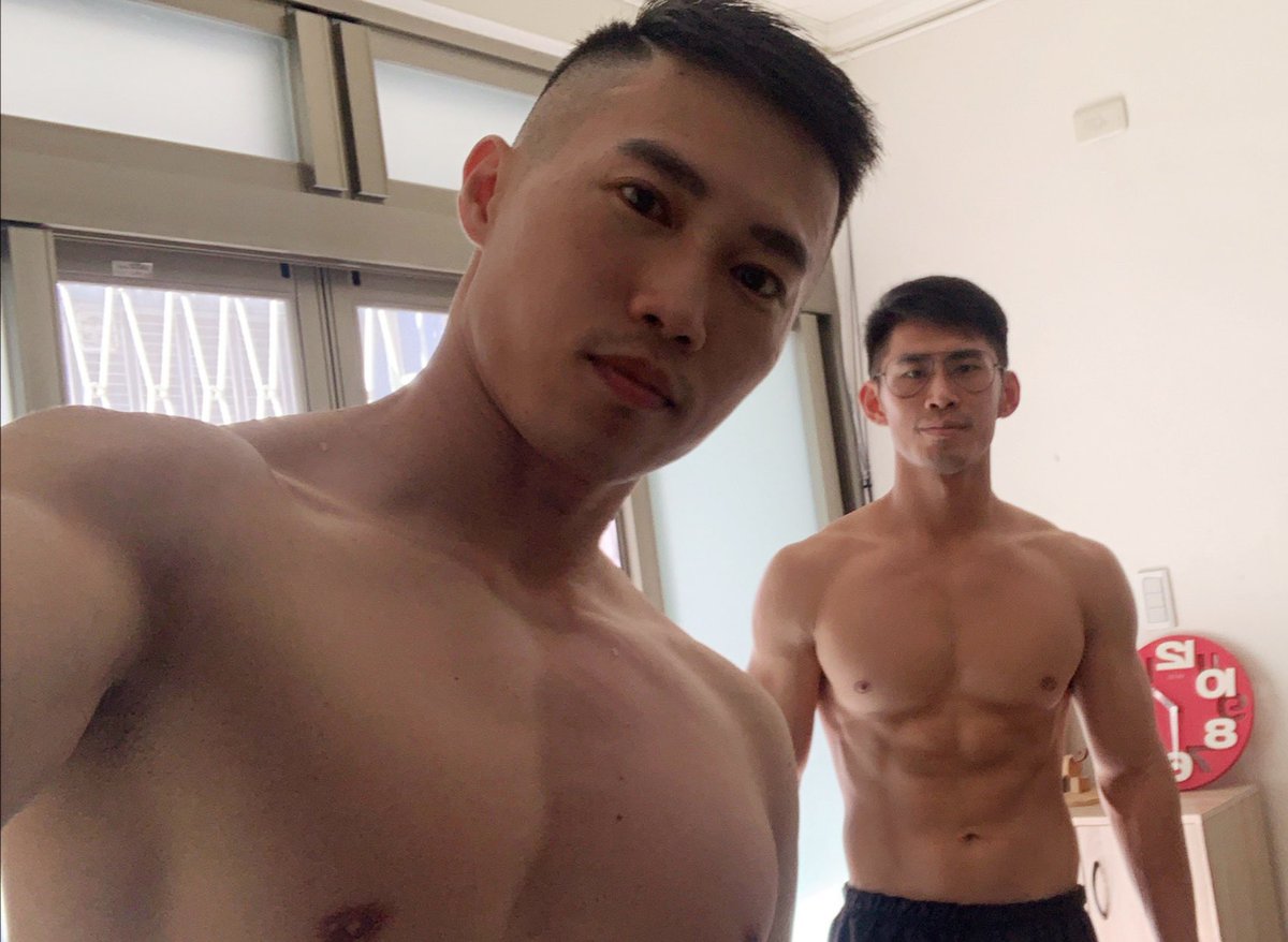 兄弟們，中路集合