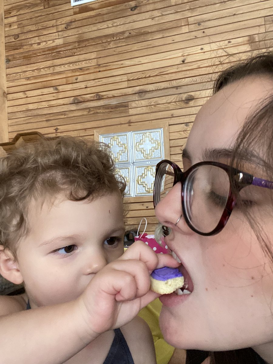 rikkismith's tweet photo. Find someone who looks at you the way Charley looks at her aunt Dyl. @dylancooop https://t.co/CQYEfD85NV