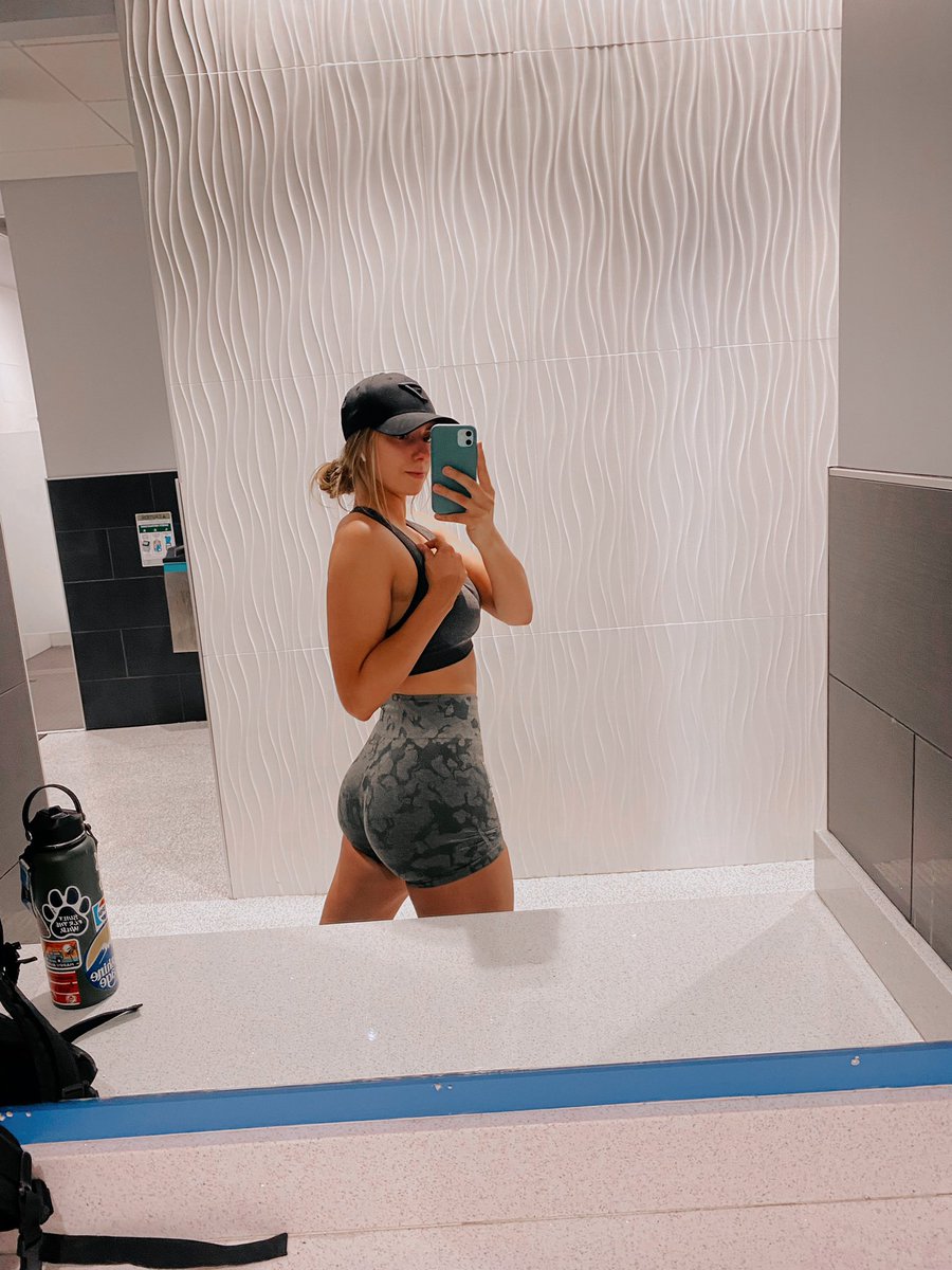 _rina_7's tweet photo. growth growth growth 🥵 https://t.co/mU0pHgzrd4