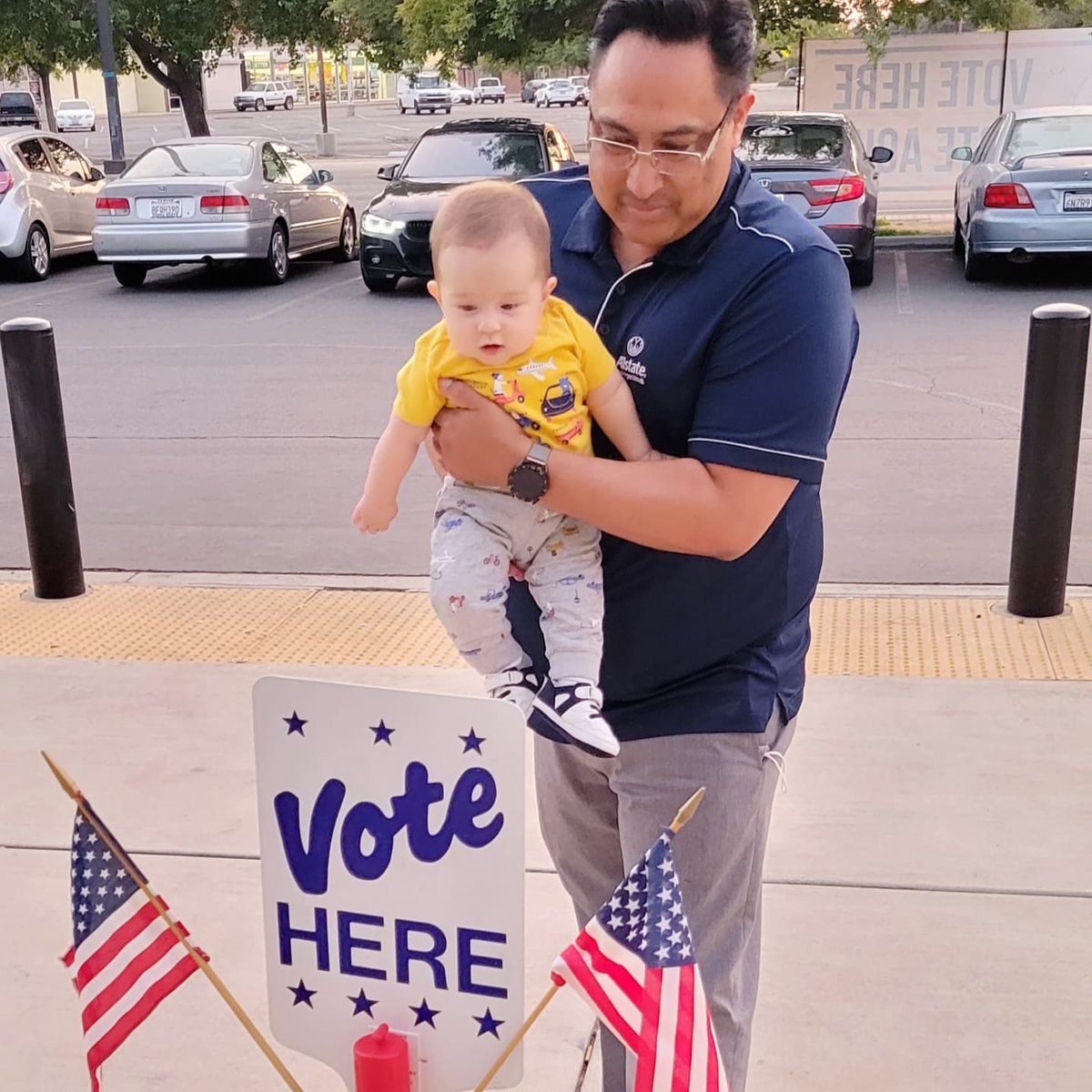 RamonAaronMora's tweet photo. El día de hoy por la tarde, pudimos cumplir en familia, con nuestros deberes cívicos.
#TLOTW #LLDM #LLDMvotes #Vote #California #civicduty https://t.co/MWUaeXRTEY