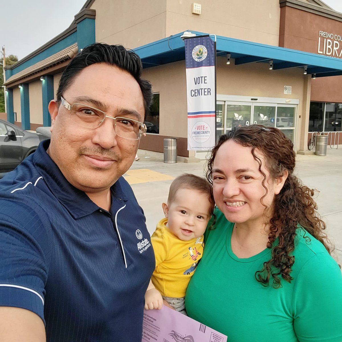 RamonAaronMora's tweet photo. El día de hoy por la tarde, pudimos cumplir en familia, con nuestros deberes cívicos.
#TLOTW #LLDM #LLDMvotes #Vote #California #civicduty https://t.co/MWUaeXRTEY