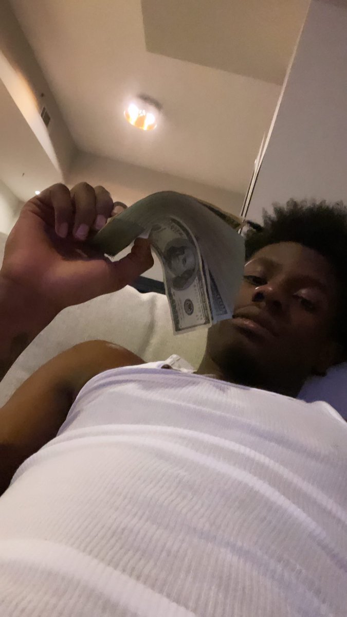 I got used to dead homies I stay ina Bank