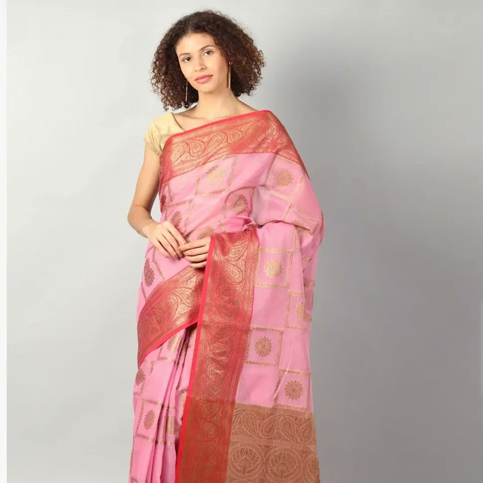 EthnicRoom's tweet photo. Geometry in a interesting way to be worn.
Benarasi kota with zari border in different shades.
Brocade aanchal and blouse.
Get these at https://t.co/Ppj9ka43uV.
#ethnicroom #kota #saree #pastel #ganpati #benarasi #handloom #wednesdayvibes #photooftheday #desi #DeepikaPadukone https://t.co/mgytZI0Gy9