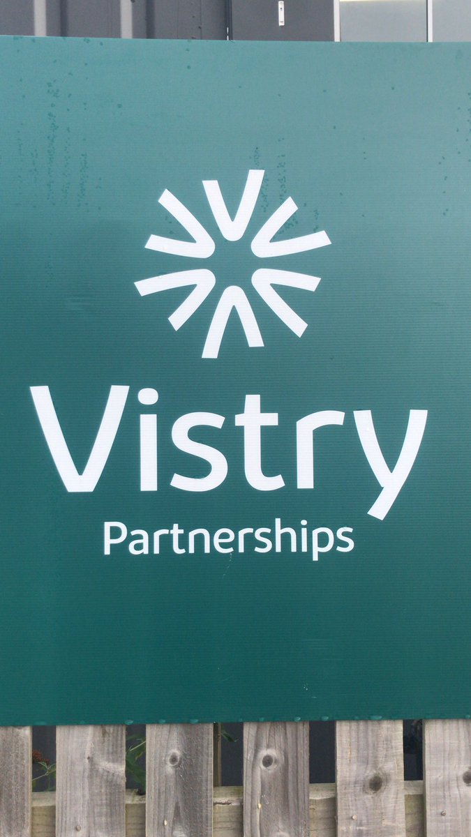 Clarkelee1's tweet photo. @VistryNW doing third bit for biodiversity #climatechange #loveconstruction @NHBC @teamvistryp https://t.co/9Mq0hGM4Uh