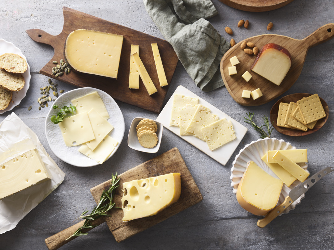 cheesefest2021's tweet photo. Embárcate en un viaje hacia tu queso de autor, con las soluciones de maduración de @Chr_Hansen, patrocinador del International Cheese Festival.

@InstitutoQueso

#internationalcheesefestival #institutodelqueso #alimentosdelparaiso #AsturiasParaisoNatural
#chrhansen https://t.co/eRHgTiBq9A