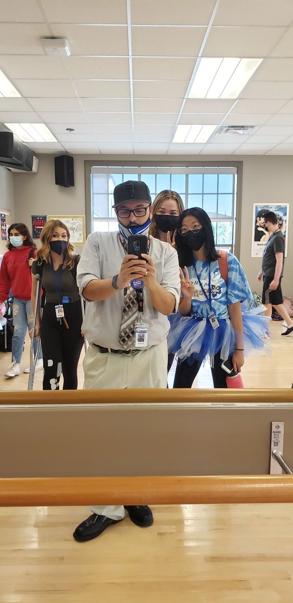 MrCampos11's tweet photo. Tutu and tie day! Hoco 2021!!! https://t.co/XsPT6Z6VF2