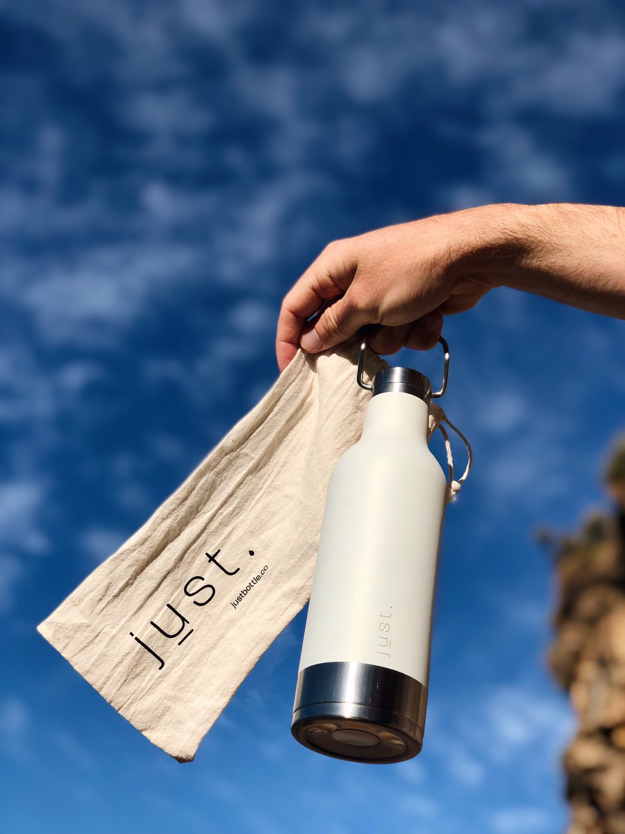 Justbottleco's tweet photo. Make your #hydration #special with a #lightweight #insulated Just bottle. It keeps your #drink cold for more than a day! 

Enjoy a #FREE muslin cotton #bottle bag on every purchase ✨😁
https://t.co/YyCHc5pSOW https://t.co/2wmSAuwSV4