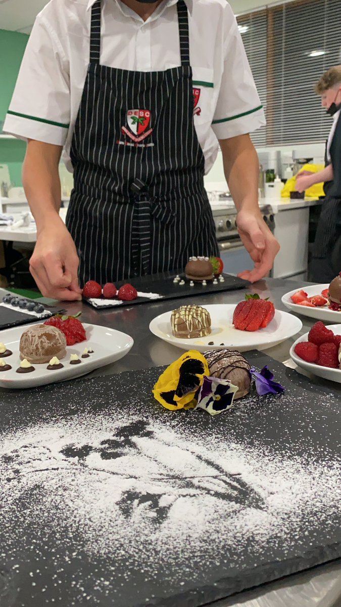 DESC Food tweet media