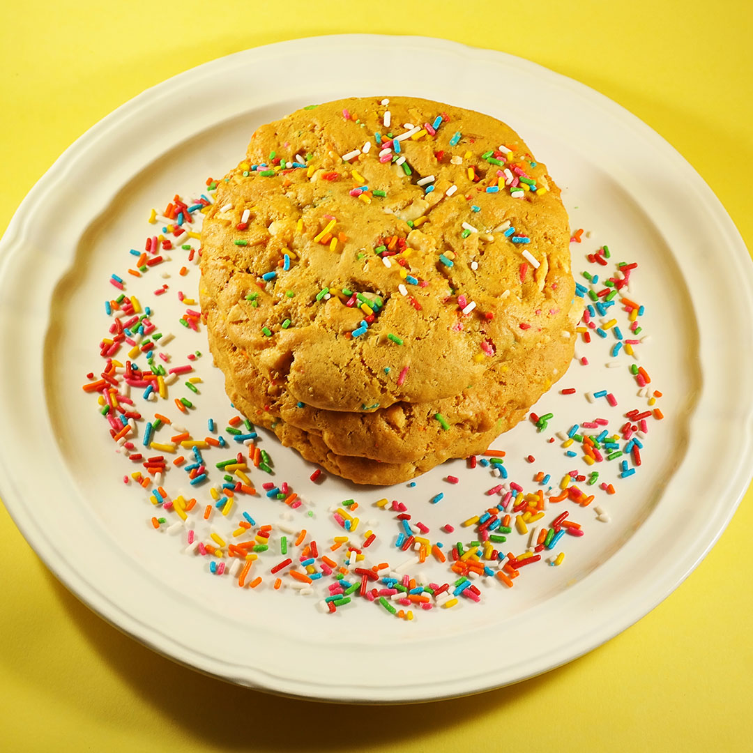 Doughrista's tweet photo. Our Funfetti Cookies are a total instant hit🔥🔥🔥....they are sweet,goey and sprinkly!!Perfect for any occasion or celebration....a true oasis of yumminess from start to finish😋

You know the drill, call or text us on 0712233415 to get your batch. https://t.co/HCYgXfvLJY