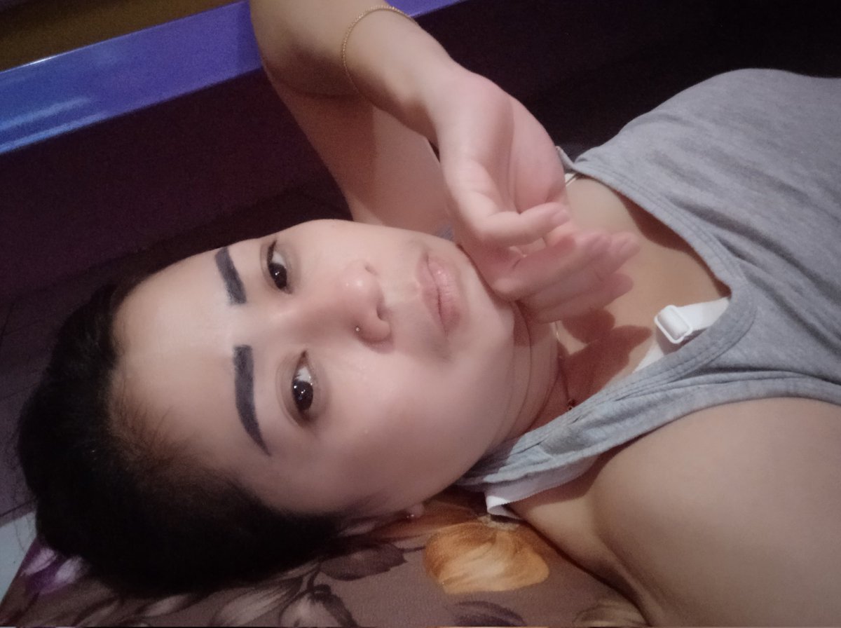 Ninicute18's tweet photo. Kalo ditanya yah pengen yah pengen tp sm yg tepat!! Tepat duit nya dan tepat rasanya dan org nya😂😂 https://t.co/RWERvBFEln