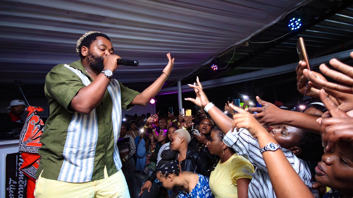 MementoSkhosana's tweet photo. Thank u Sjava and Mlindo the vocalist. https://t.co/rUsrJjToA6