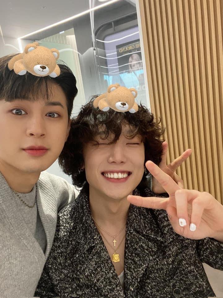 pearlyshxli131's tweet photo. bobby breathed today!! omg the dad bud in him is screaming!!! 🥺❤️❤️❤️ i missed him!! #BOBBY #6YearsWithBobby https://t.co/3hmTeFTQI1