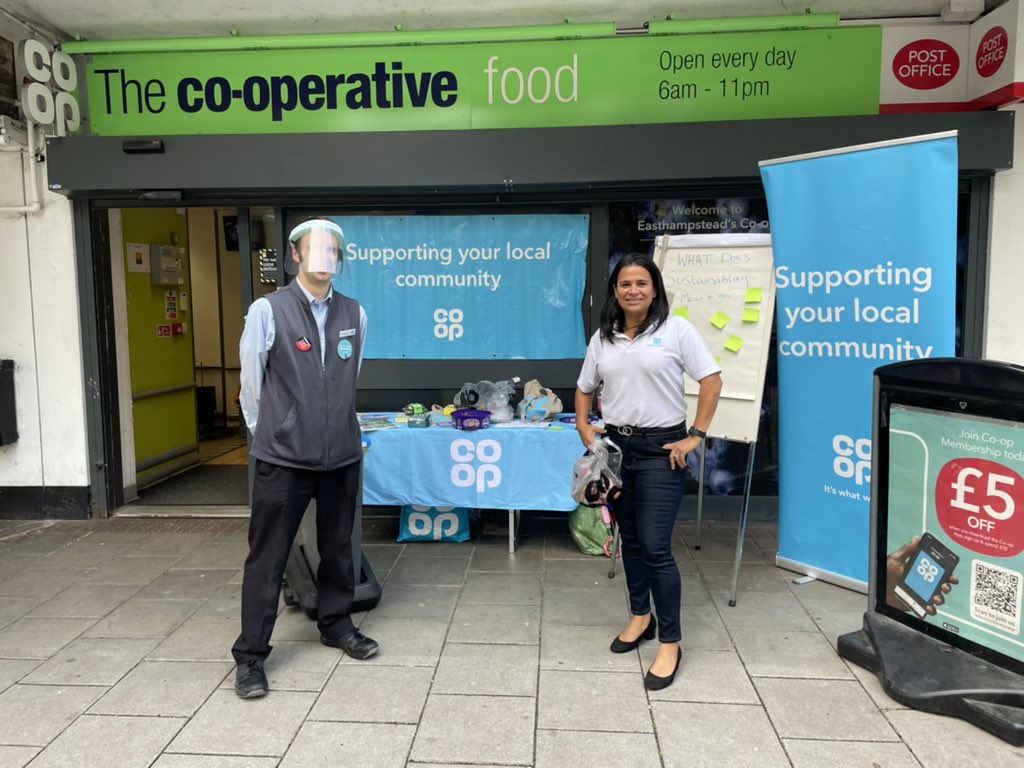 CHLM21's tweet image. #JoinInLiveLocal #CoopEastHampstead 

Today we were outside the store sharing with the community about the #ScrunchableWasteCampaign #WashItScrunchItCoolIt 

Many people had seen the advert but didn’t realise they had a local store to recycle their scrunchable waste.