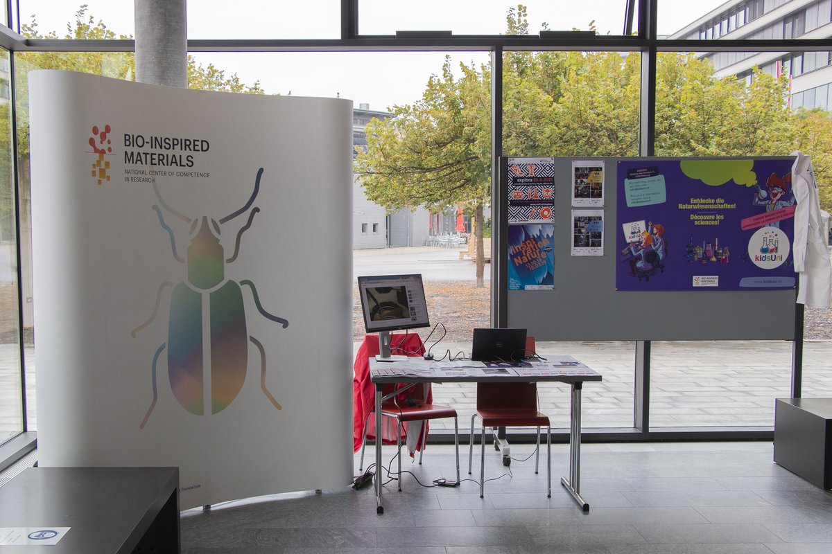 NCCRbioinspired's tweet image. Onsite for the #sciencecomm21 conference @unifr. @BR_Sprecher André Simonazzi gets proceedings off to a flying start!