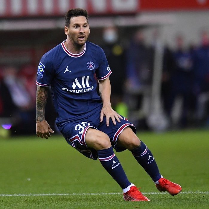 LABELMENSWEAR's tweet image. If Lionel Messi scores first tonight, we’ll giveaway this Stone Island quarter-zip jumper in a size of your choice worth £250! 🚨

Retweet &amp;amp; follow @LabelMenswear to enter