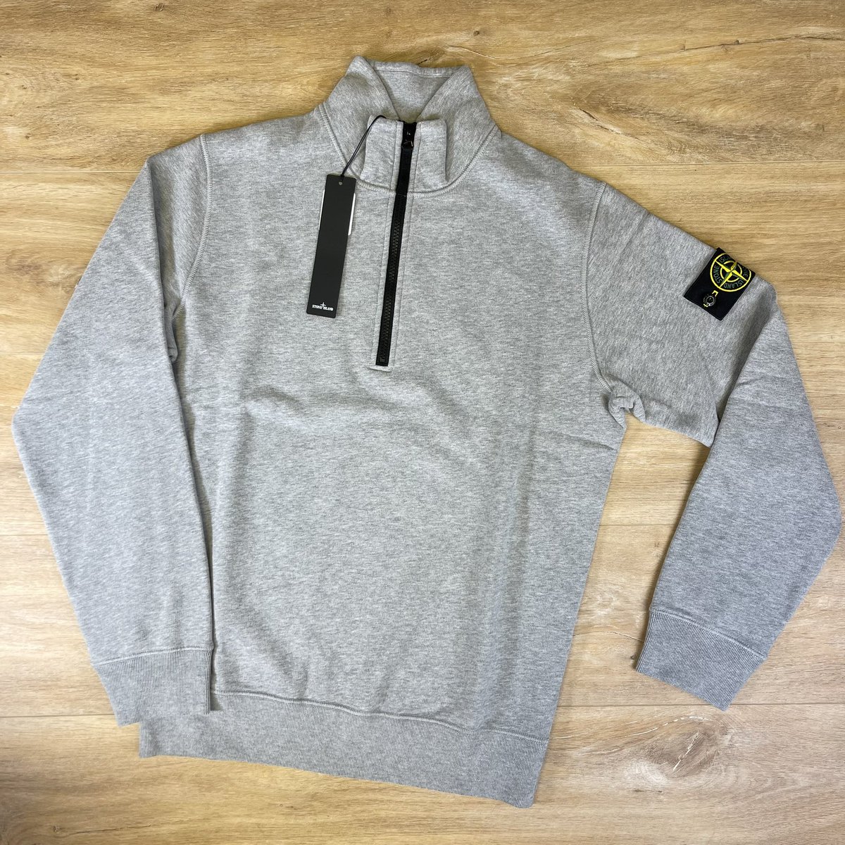 LABELMENSWEAR's tweet image. If Lionel Messi scores first tonight, we’ll giveaway this Stone Island quarter-zip jumper in a size of your choice worth £250! 🚨

Retweet &amp;amp; follow @LabelMenswear to enter