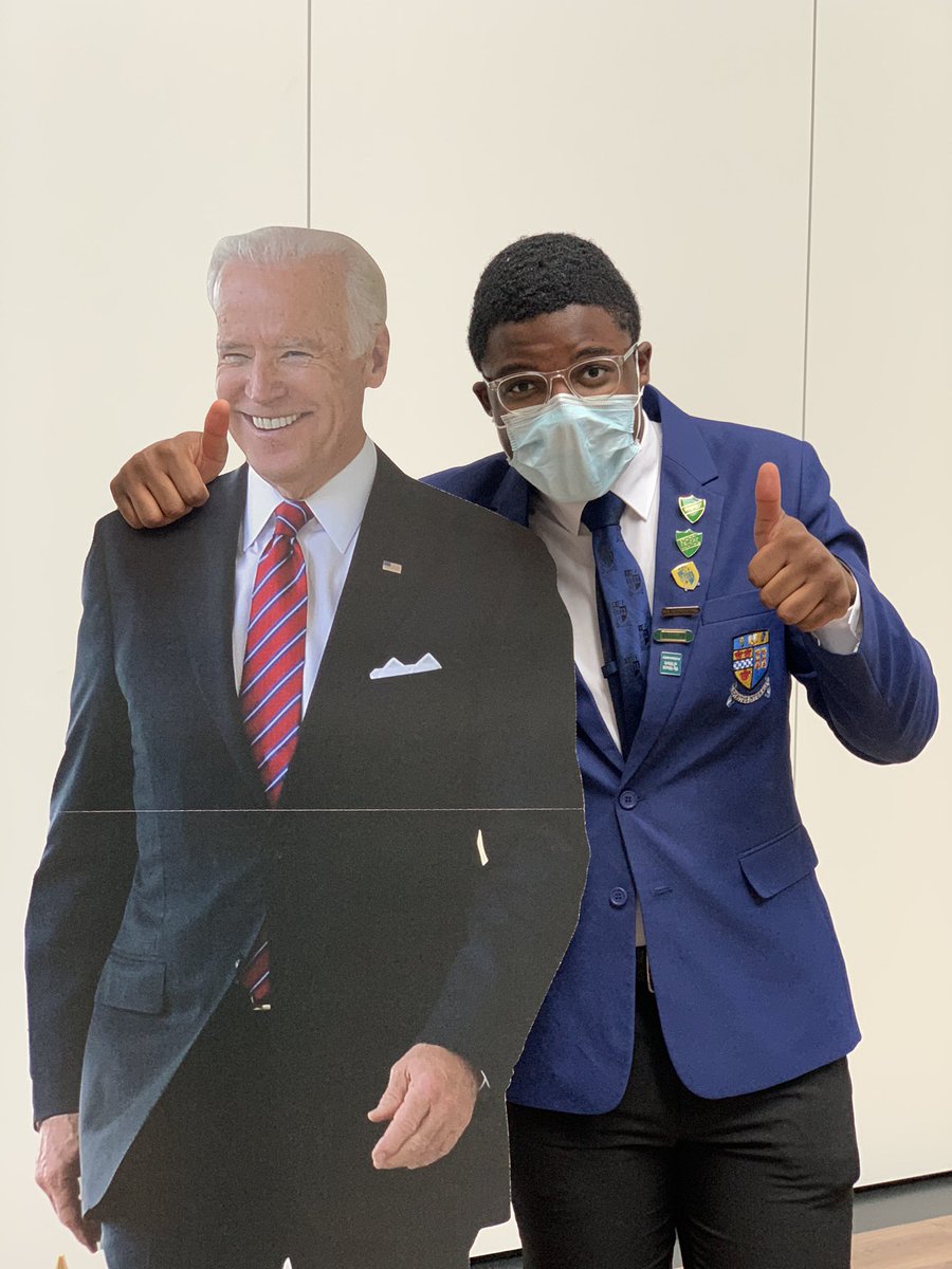 Shayne Omale (@shayneomale) on Twitter photo Fantastic time with the President today! Looking for new <a href="/InverAcadRRSG/">Inverurie Academy RRSG</a> members. #InverForSilver Fantastic time with the President today! Looking for new <a href="/InverAcadRRSG/">Inverurie Academy RRSG</a> members. #InverForSilver