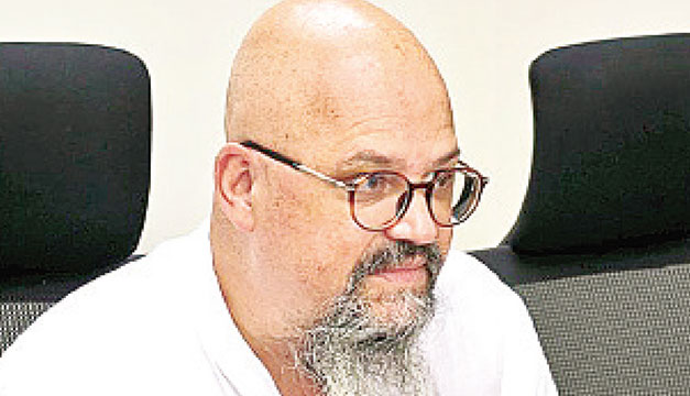 #Entrevista | Eduardo Restrepo: “El relato de la independencia es muy de próceres, tenemos que deseurocentrarlo” 

&gt; dem.sv/3pizq