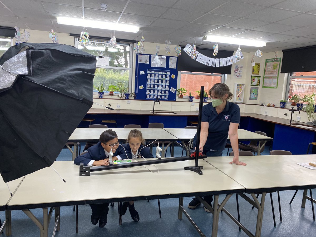 Thanks to our amazing science technicians for helping set up photo shoots in science <a href="/ExSchPhysics/">Physics | Exeter School</a> #exeterschoolphysics #exeterschoolopportunity #exeterschoolstaff #technognition <a href="/TECHOGNITIONUK/">#TECHOGNITION</a> <a href="/stevenhaywood1/">steven haywood</a>