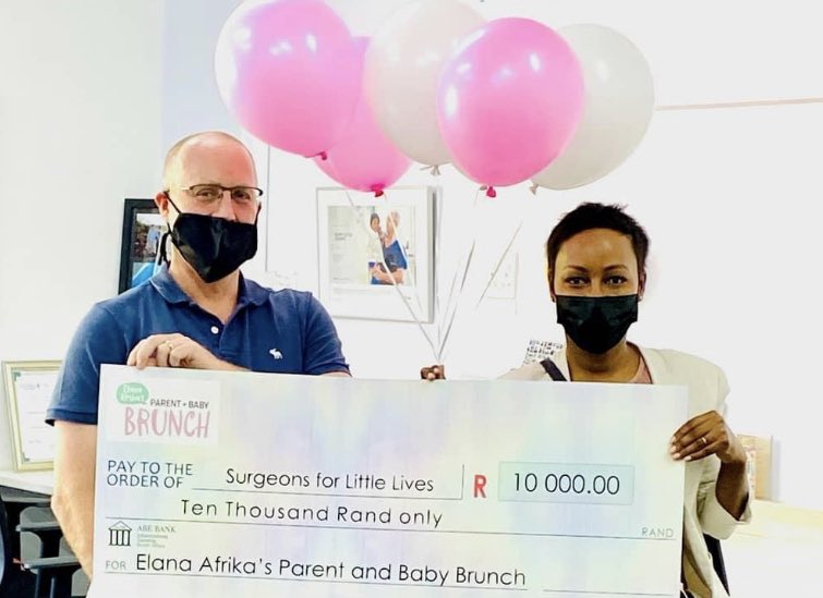 Surgeons4LL's tweet photo. THANK YOU SO MUCH TO @babybrunchsa for the donation of R10 000.00 🙏🏽 the cheque was handed over yesterday during visit to @baragwanath   
#surgeonsforlittlelives #surgeons #patient #doctor #nurse #donation #paediatrics #paeds #savelittlelives #makeadonation #chequehandover https://t.co/d3vR1QkiTJ