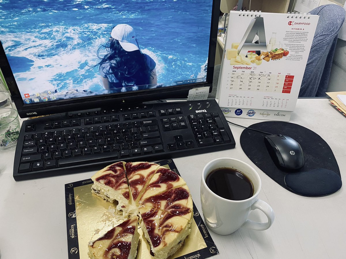 QLzyChrizty's tweet photo. Coffee.. Blueberry Cheesecake 🥰 https://t.co/X0IFIfBn9X