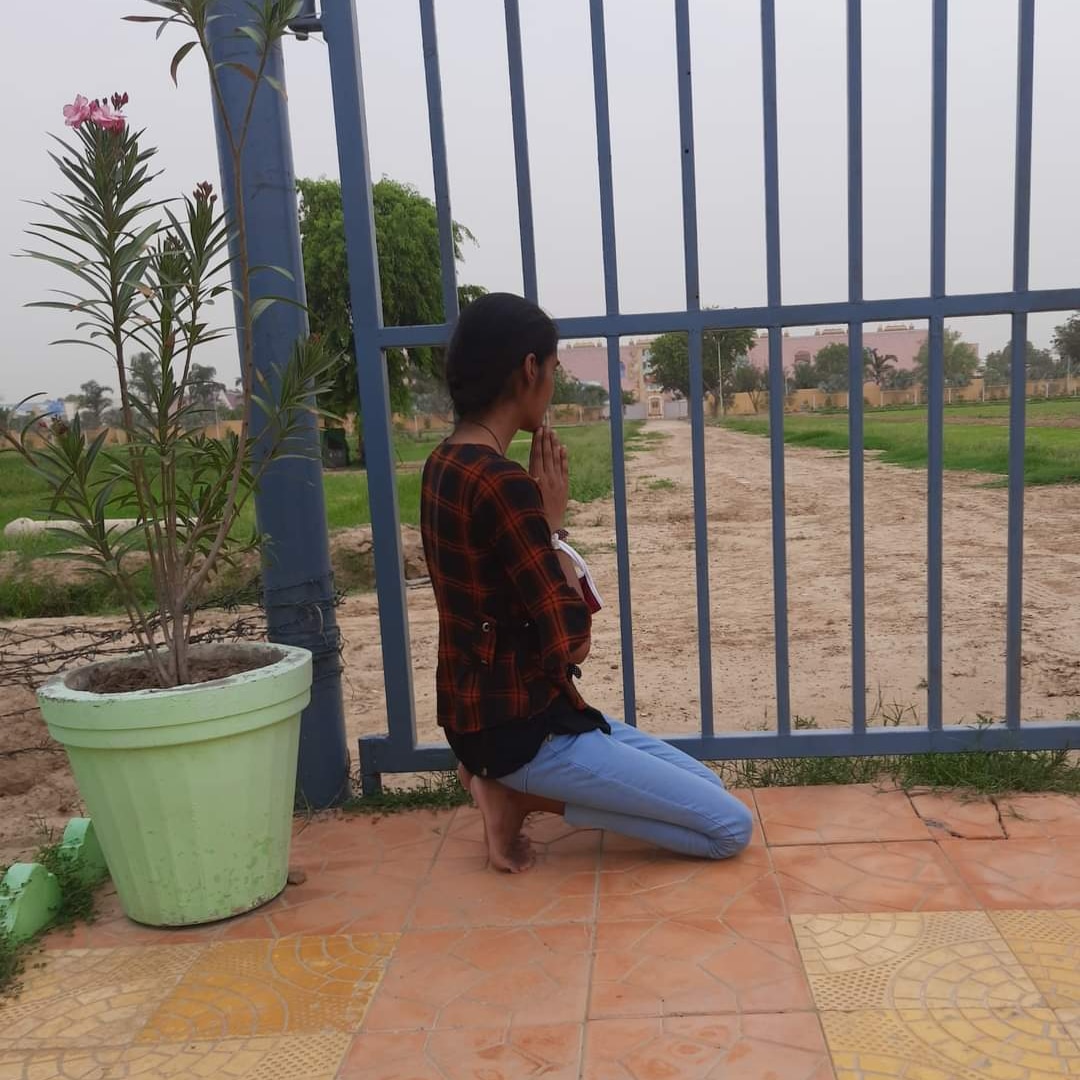 learner_navu's tweet photo. ਐਨਾ ਵਿਸ਼ਵਾਸ ਭਰੀ ਪੈਰ ਥਿਰਕਾਵਾਂ ਨਾ, 
ਤੇਰੇ ਦਰ ਬਾਝੋਂ ਦਾਤਾ ਹੋਰ ਕਿਤੇ ਜਾਵਾਂ ਨਾ !!

#FatherDaughter_Love 
#MSGForever 
#रूहानी_इश्क
#NewProfilePic https://t.co/vF9ZDPp3xo