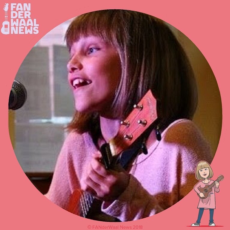FANderWaalNews's tweet photo. .@FANderWaalNews @GraceVanderWaal Timeline Character of the Day;
Studio Two #OpenMicGrace at the #BeanrunnerCafé 2015
https://t.co/vRd8HmsYd3
#Repeat #DAWYDK #Ready4v2 #ChooseKindness https://t.co/RMOT2Dbjc0