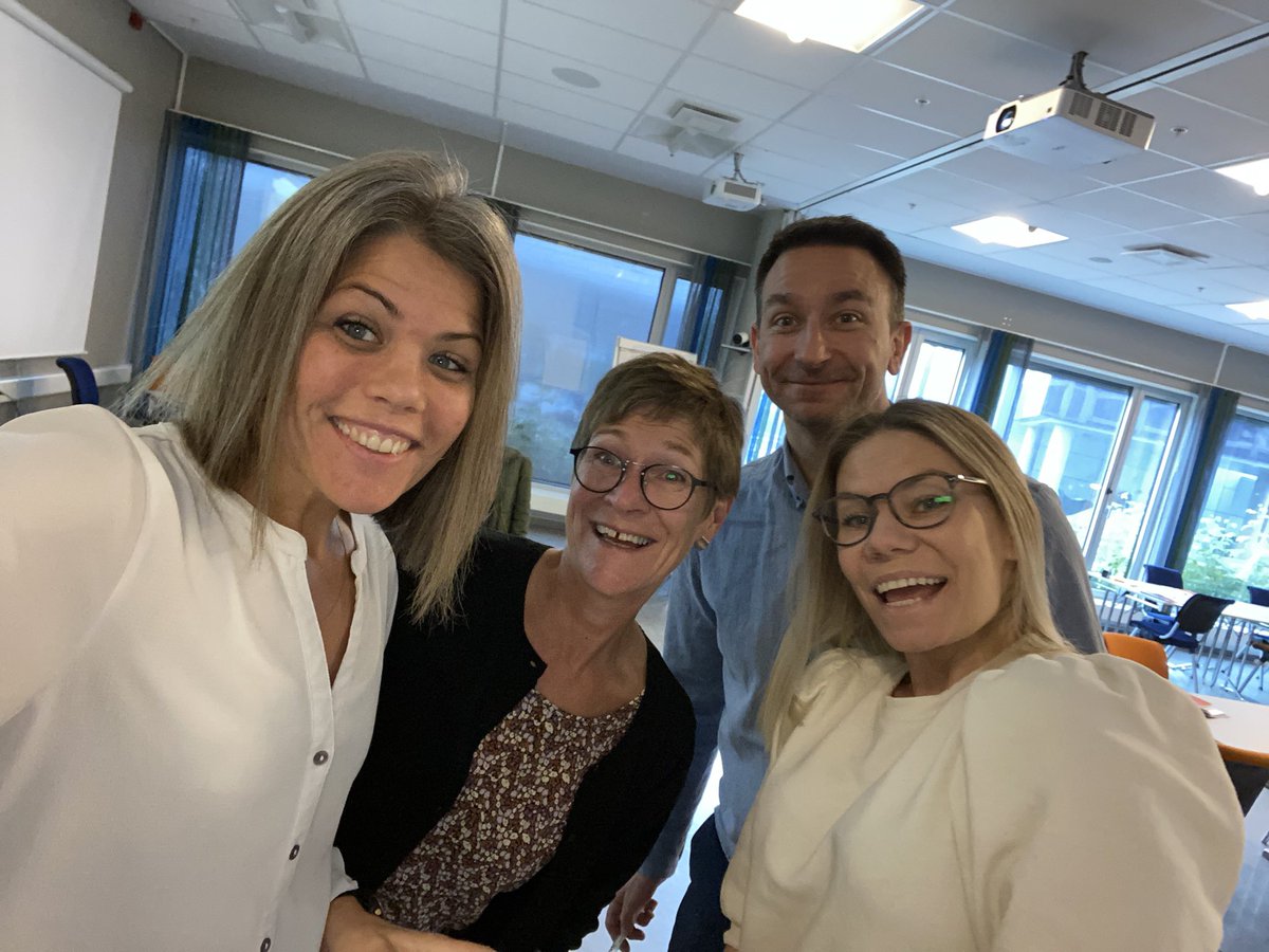 Da er vi endelig i gang med opplæring i kvalitetsforbedring for #QINord kull 5! 
Totalt 85 deltakere samles i Bodø og Tromsø denne uken, og med faglig påfyll gjennom tre samlinger de kommende månedene skal de lede forbedringsprosjekter i regionen! 
Vi gleder oss! ✨
#helsenord