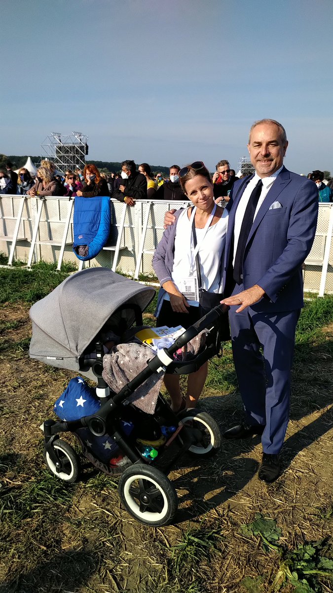Papezska mše na slavném mariánském poutnim místě v Sastine.V homilii Svateho otce dominovala slova: Panna Maria,Matka církve,ochrana života proti "logice" smrti,dar víry a solidarita s potřebnými.